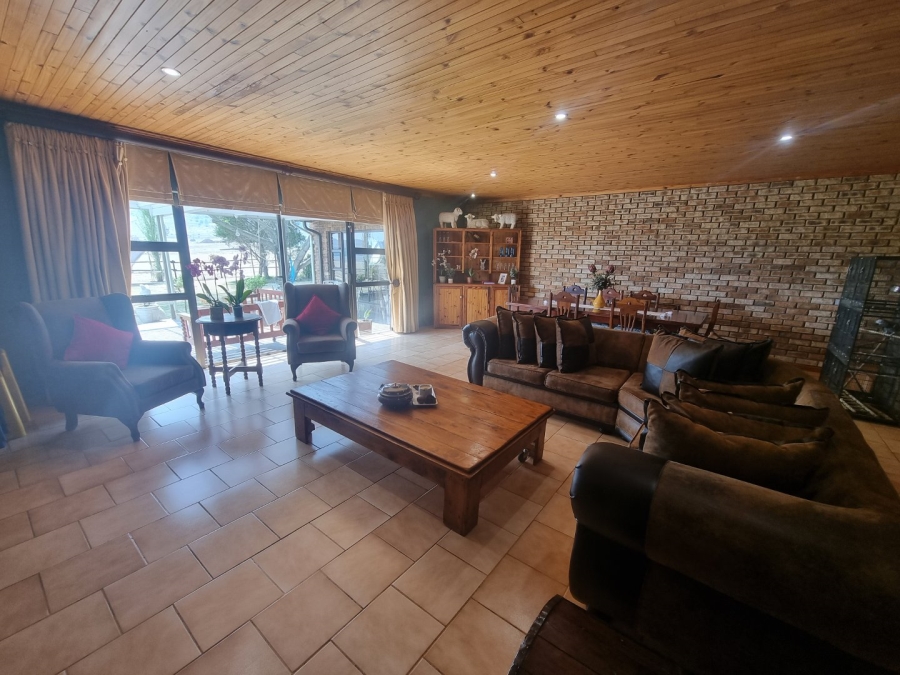 5 Bedroom Property for Sale in Bethlehem Rural Free State